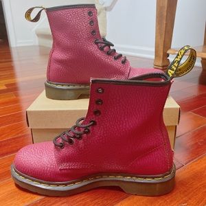Women’s Pink Dr. Martens Size 8 NEVER WORN